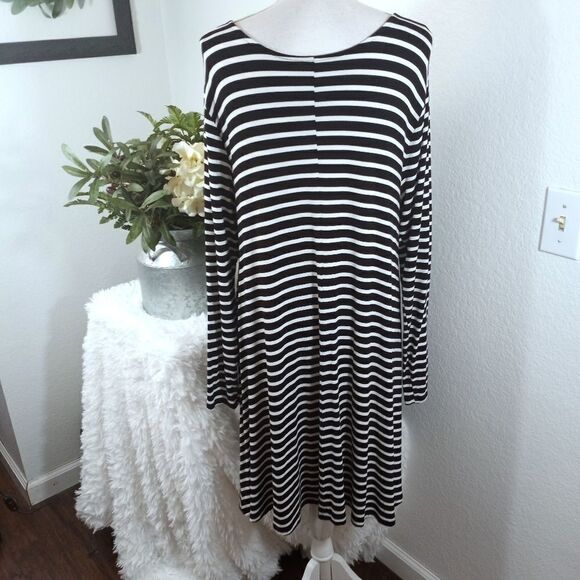OLD NAVY BLACK & WHITE STRIPE DRESS SZ.XL EUC - Picture 5 of 7